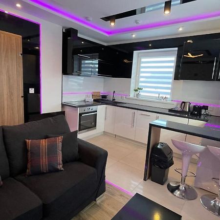 #5 Tgha Luxury One Bedroom Apartment In Athlone Bagian luar foto