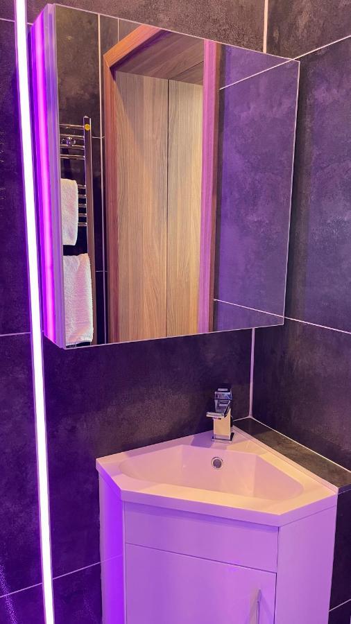 #5 Tgha Luxury One Bedroom Apartment In Athlone Bagian luar foto