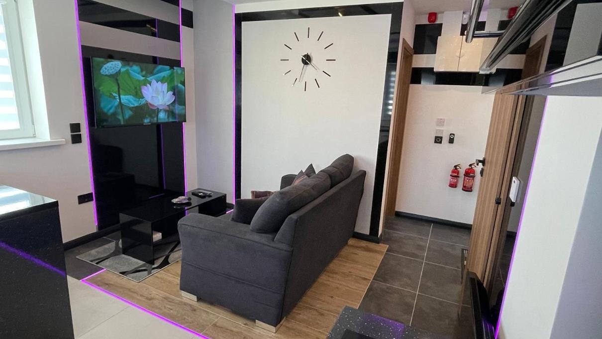#5 Tgha Luxury One Bedroom Apartment In Athlone Bagian luar foto